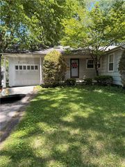 4128 W 73rd Street, Prairie Village, KS 66208