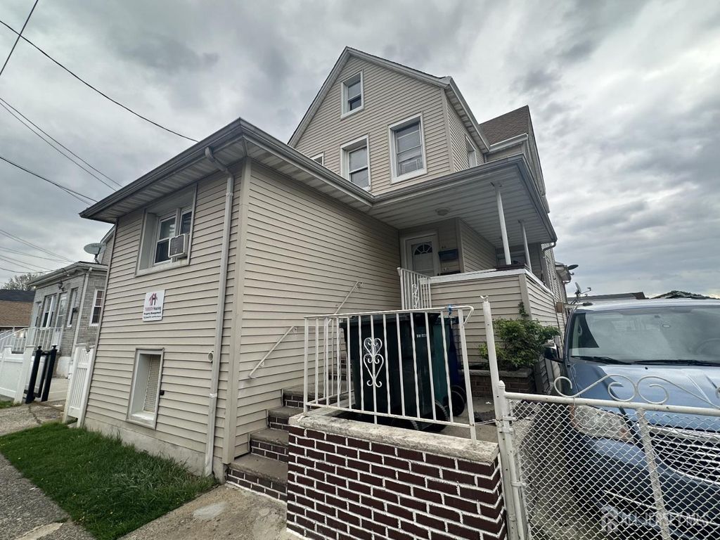 618 Carlock Avenue, Perth Amboy, NJ 08861