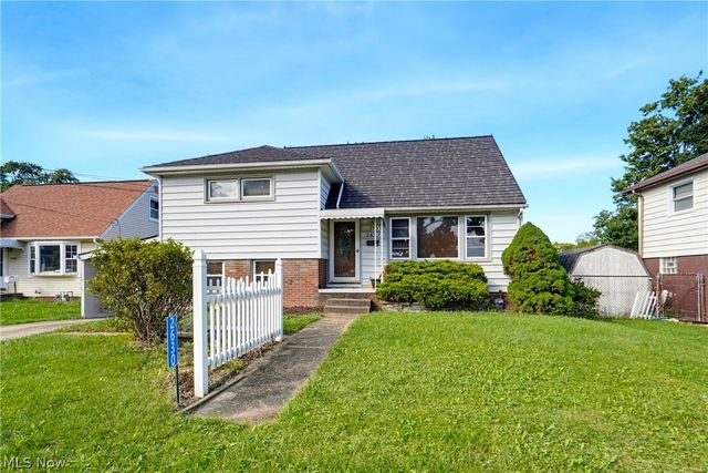 2630 Oakview Street NW, Massillon, OH 44646