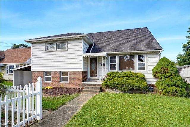 2630 Oakview Street NW, Massillon, OH 44646