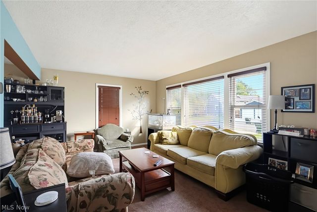 2630 Oakview Street NW, Massillon, OH 44646