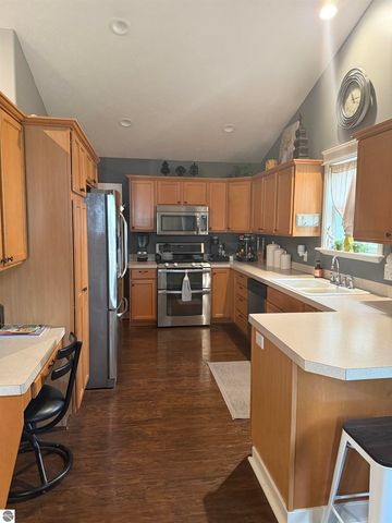 7932 Westside Drive, Hudsonville, MI 49426