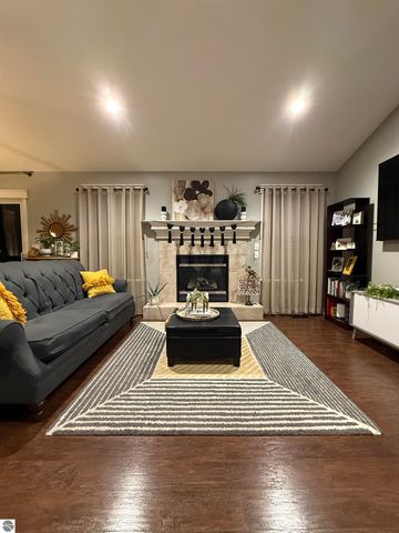 7932 Westside Drive, Hudsonville, MI 49426