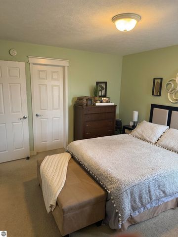 7932 Westside Drive, Hudsonville, MI 49426