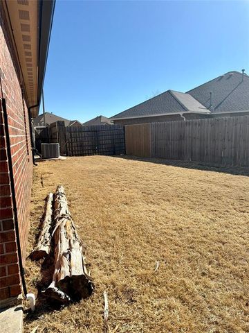 10017 SW 23rd Street, Yukon, OK 73099