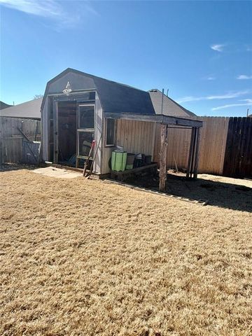 10017 SW 23rd Street, Yukon, OK 73099