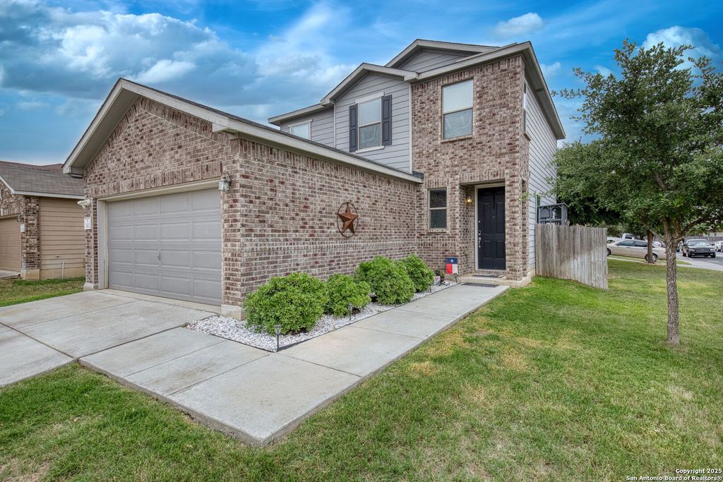 302 Pleasanton Heights, San Antonio, TX 78221