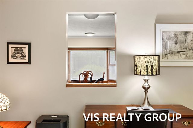 72 Skyline Circle, Grand Rapids, MI 49504