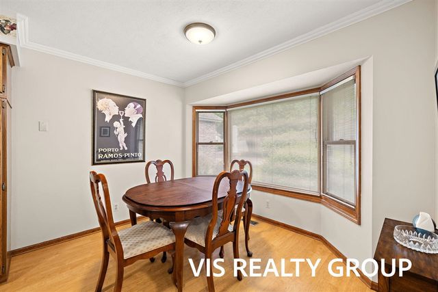 72 Skyline Circle, Grand Rapids, MI 49504