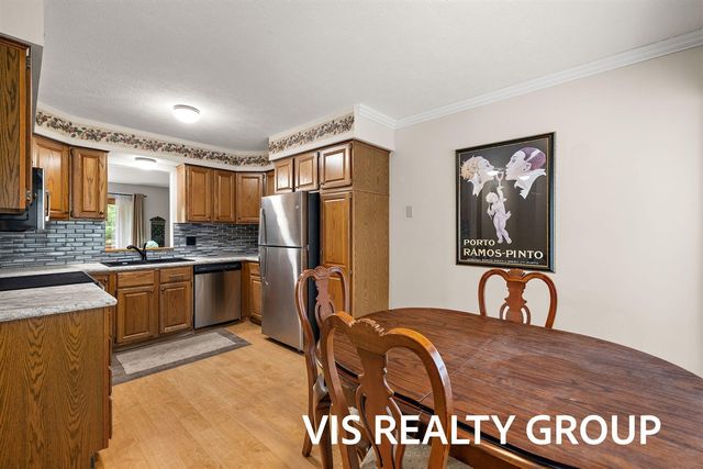 72 Skyline Circle, Grand Rapids, MI 49504