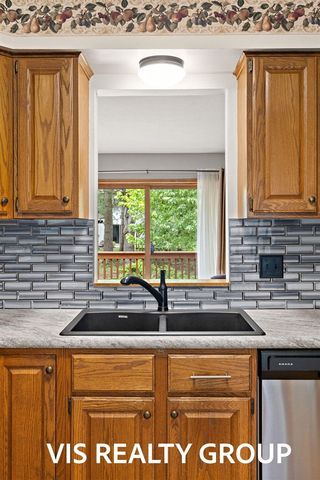 72 Skyline Circle, Grand Rapids, MI 49504