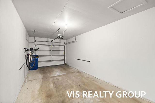 72 Skyline Circle, Grand Rapids, MI 49504