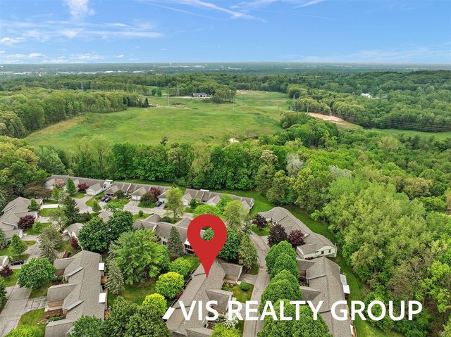 72 Skyline Circle, Grand Rapids, MI 49504