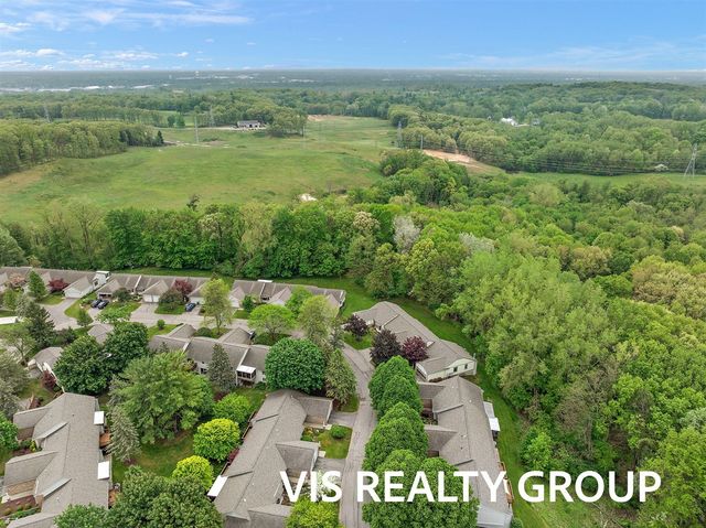 72 Skyline Circle, Grand Rapids, MI 49504