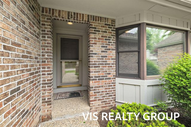 72 Skyline Circle, Grand Rapids, MI 49504