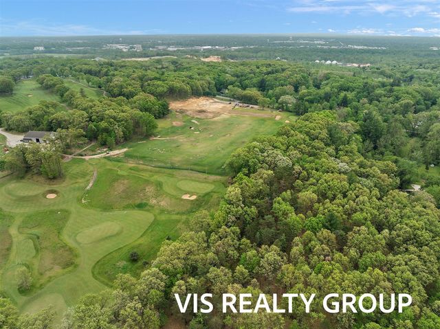 72 Skyline Circle, Grand Rapids, MI 49504
