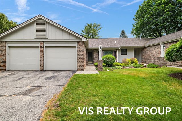 72 Skyline Circle, Grand Rapids, MI 49504