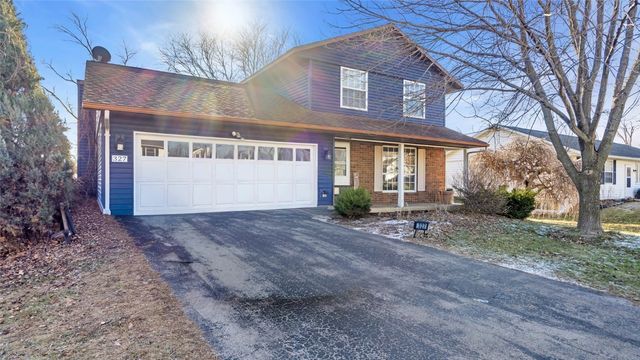 327 Boyson Road NE, Cedar Rapids, IA 52402