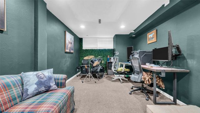 327 Boyson Road NE, Cedar Rapids, IA 52402