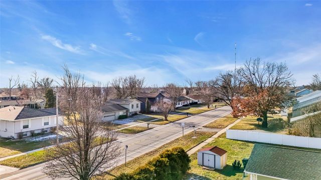 327 Boyson Road NE, Cedar Rapids, IA 52402