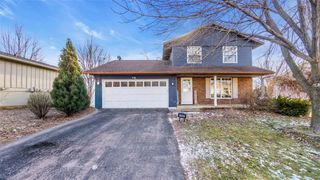 327 Boyson Road NE, Cedar Rapids, IA 52402