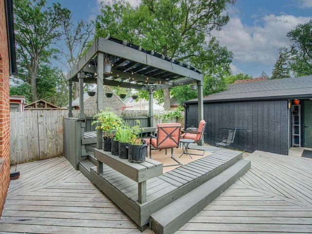 2011 Vincent Avenue N, Minneapolis, MN 55411