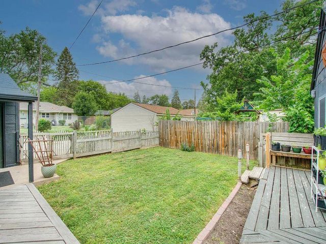 2011 Vincent Avenue N, Minneapolis, MN 55411