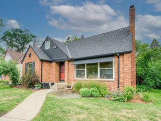 2011 Vincent Avenue N, Minneapolis, MN 55411
