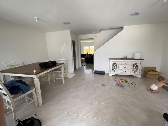 493 NE 5th Pl, Florida City, FL 33034
