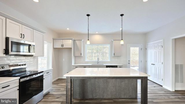 220 COPPER RIDGE DR, Newmanstown, PA 17073