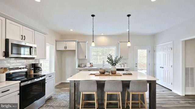 220 COPPER RIDGE DR, Newmanstown, PA 17073