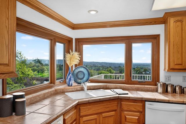 7730 Mccourtney Rd, Lincoln, CA 95648