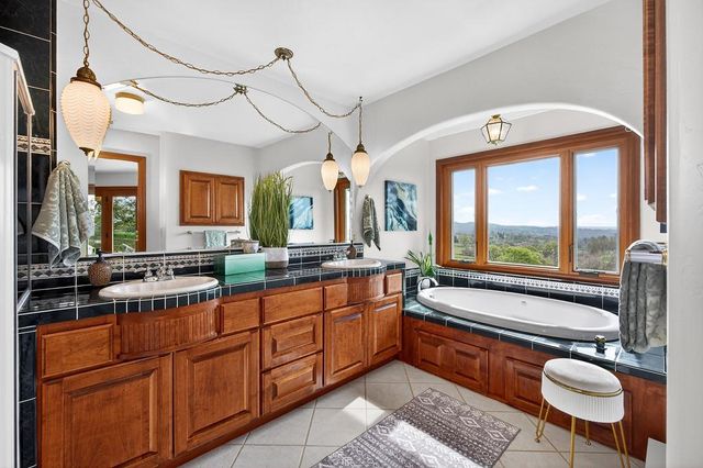 7730 Mccourtney Rd, Lincoln, CA 95648