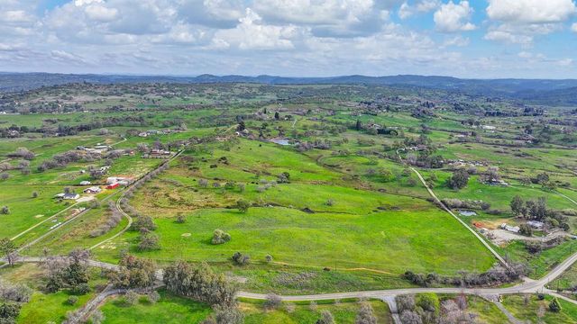 7730 Mccourtney Rd, Lincoln, CA 95648