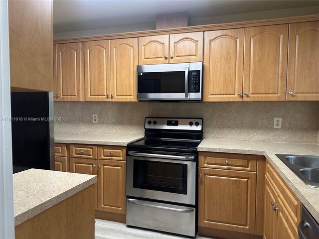 11354 SW 87th Ter 11354, Miami, FL 33173