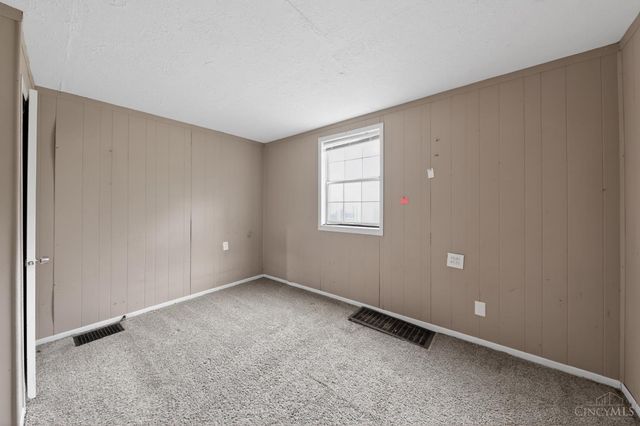 1312 W Loveland Avenue, Loveland, OH 45140