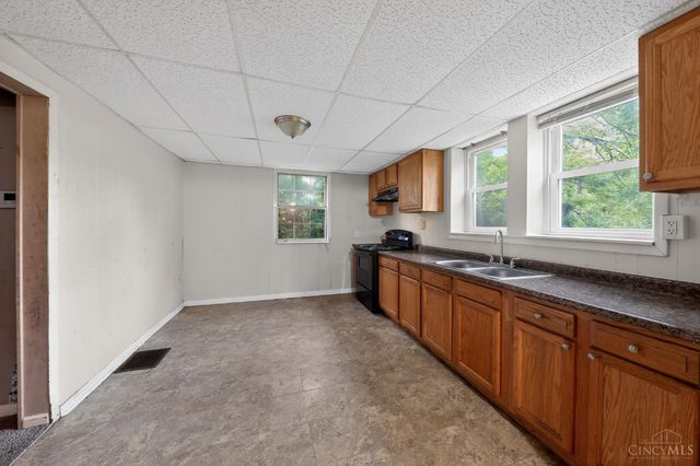 1312 W Loveland Avenue, Loveland, OH 45140