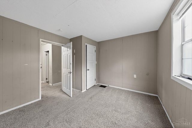 1312 W Loveland Avenue, Loveland, OH 45140