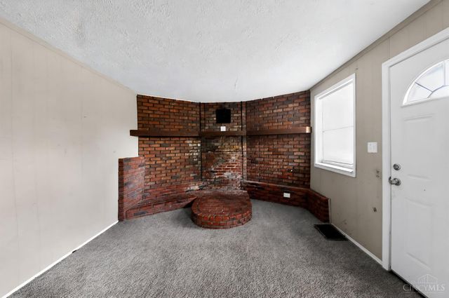 1312 W Loveland Avenue, Loveland, OH 45140