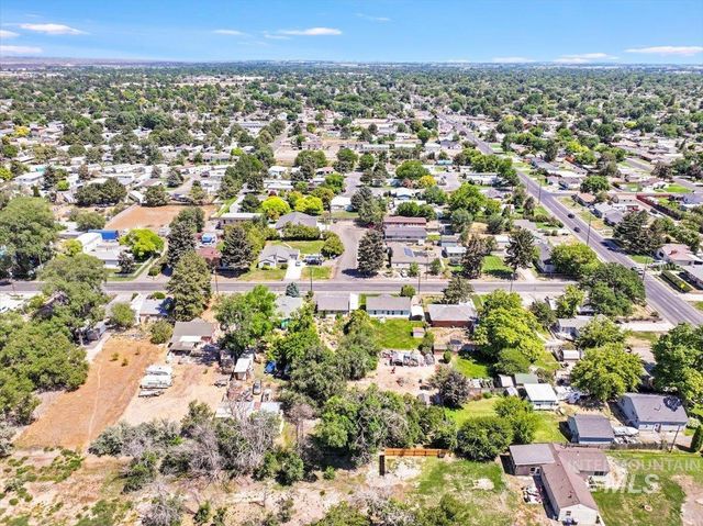 553 N Sparks St, Twin Falls, ID 83301