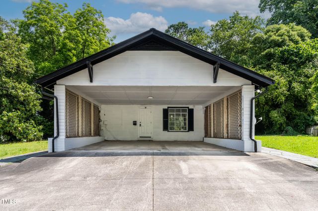 519 W Raleigh Street, Siler City, NC 27344