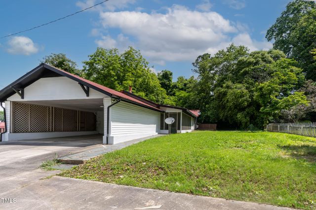 519 W Raleigh Street, Siler City, NC 27344