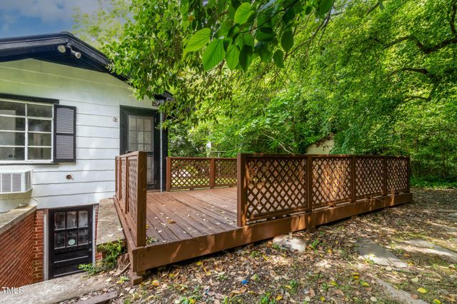 519 W Raleigh Street, Siler City, NC 27344