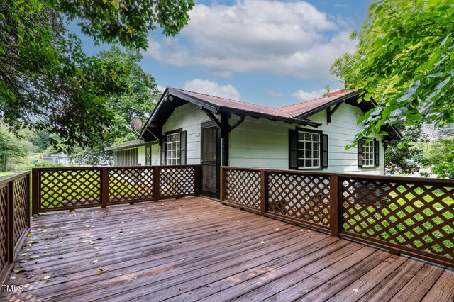519 W Raleigh Street, Siler City, NC 27344