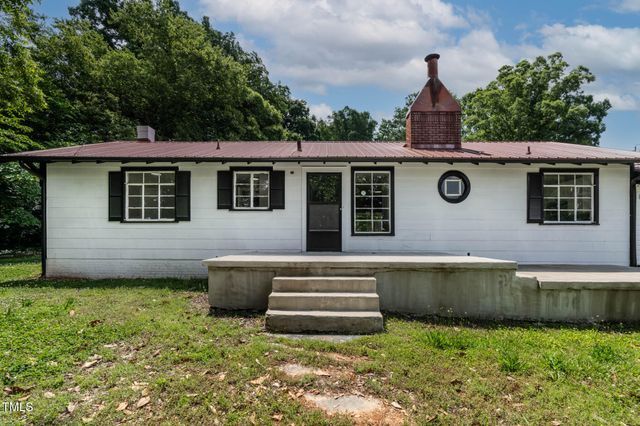 519 W Raleigh Street, Siler City, NC 27344