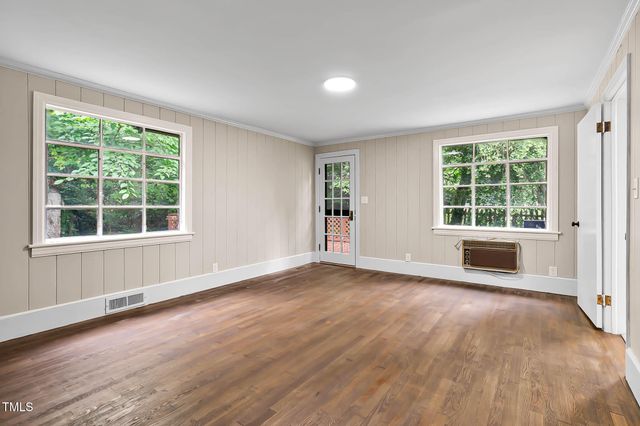 519 W Raleigh Street, Siler City, NC 27344