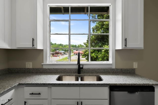 519 W Raleigh Street, Siler City, NC 27344
