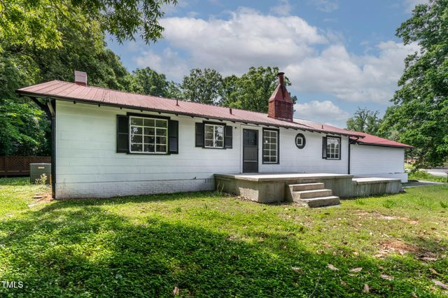 519 W Raleigh Street, Siler City, NC 27344