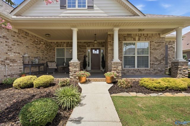 32 Forest Meadow Blvd SW, Huntsville, AL 35824