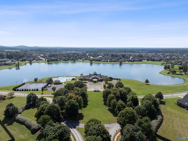 32 Forest Meadow Blvd SW, Huntsville, AL 35824